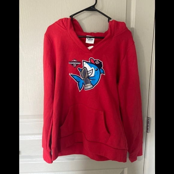 Washington Nationals Majestic Womens M Hoodie Baby Shark 2019 Champions - Picture 1 of 6